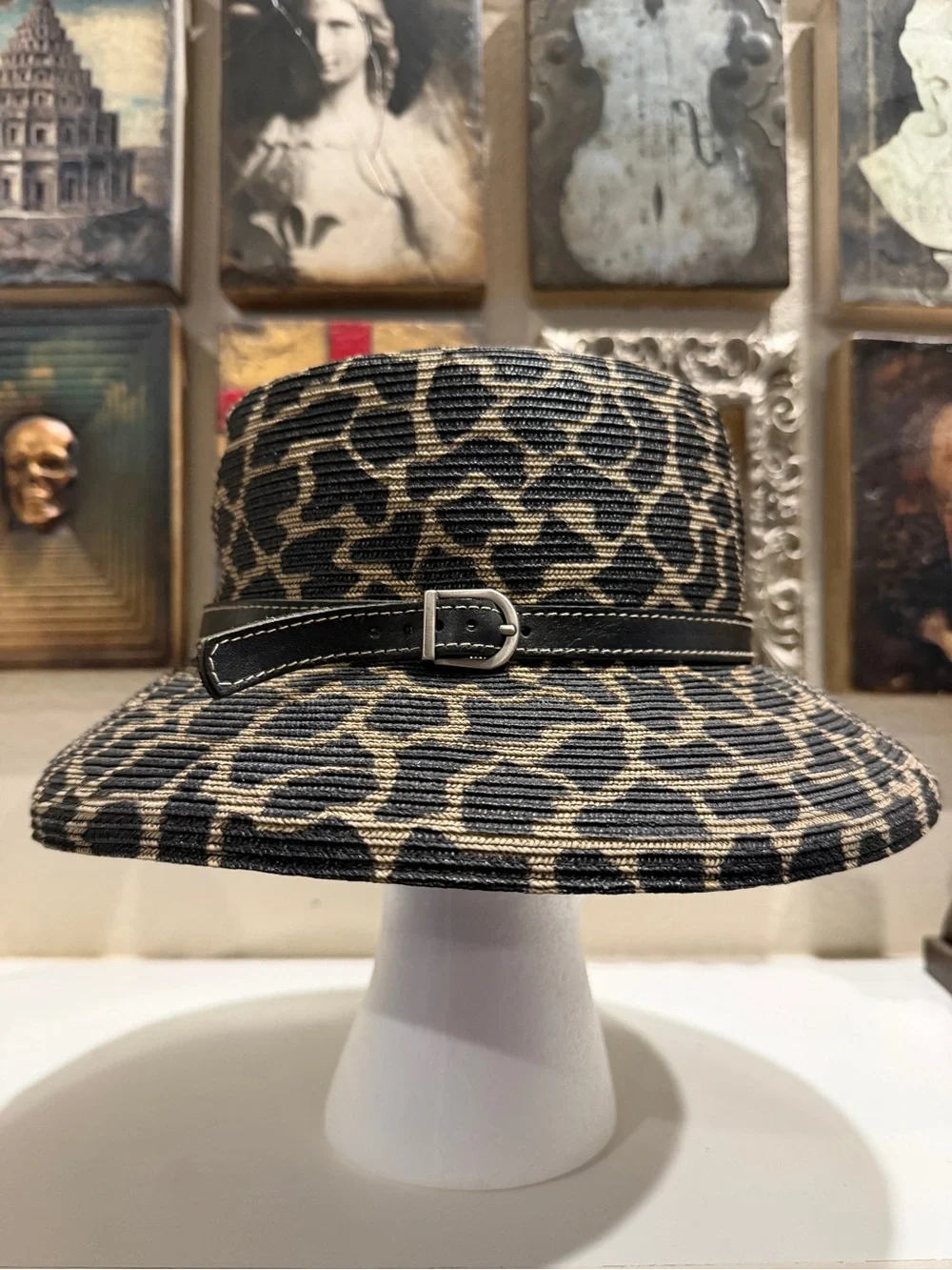 Eric Javits Leopard Print Packable Straw Sun Hat w/ Leather Buckle Trim - Picture 1 of 8
